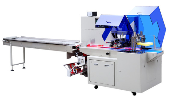 Intercambio del dispositivo horizontal automático del escudete de la empaquetadora del flujo