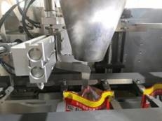 Bolsa preparada de antemano rotatoria de la empaquetadora del producto alimenticio de los gránulos 1000g horizontal